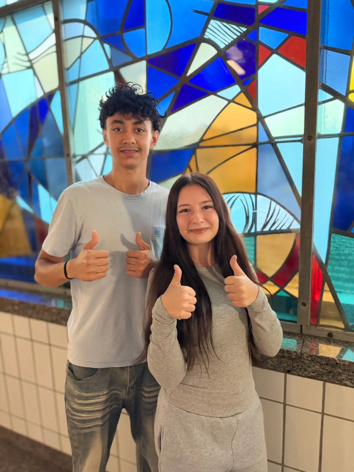 Schulsprecher Omar (9a) und seine Stellvertreterin Milena (9b)